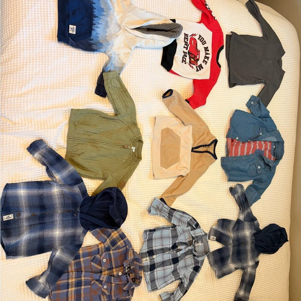7 For All Mankind, Nike, Carters OshkoshKids Matching Sets - Blue, Tan, and Gray - Picture 5 of 5